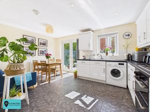 Kitchen/Diner- click for photo gallery